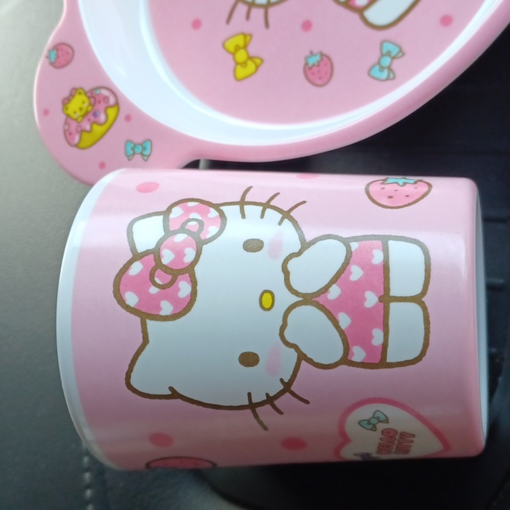 Hello Kitty Dinner Set For One - Picture 4 of 9